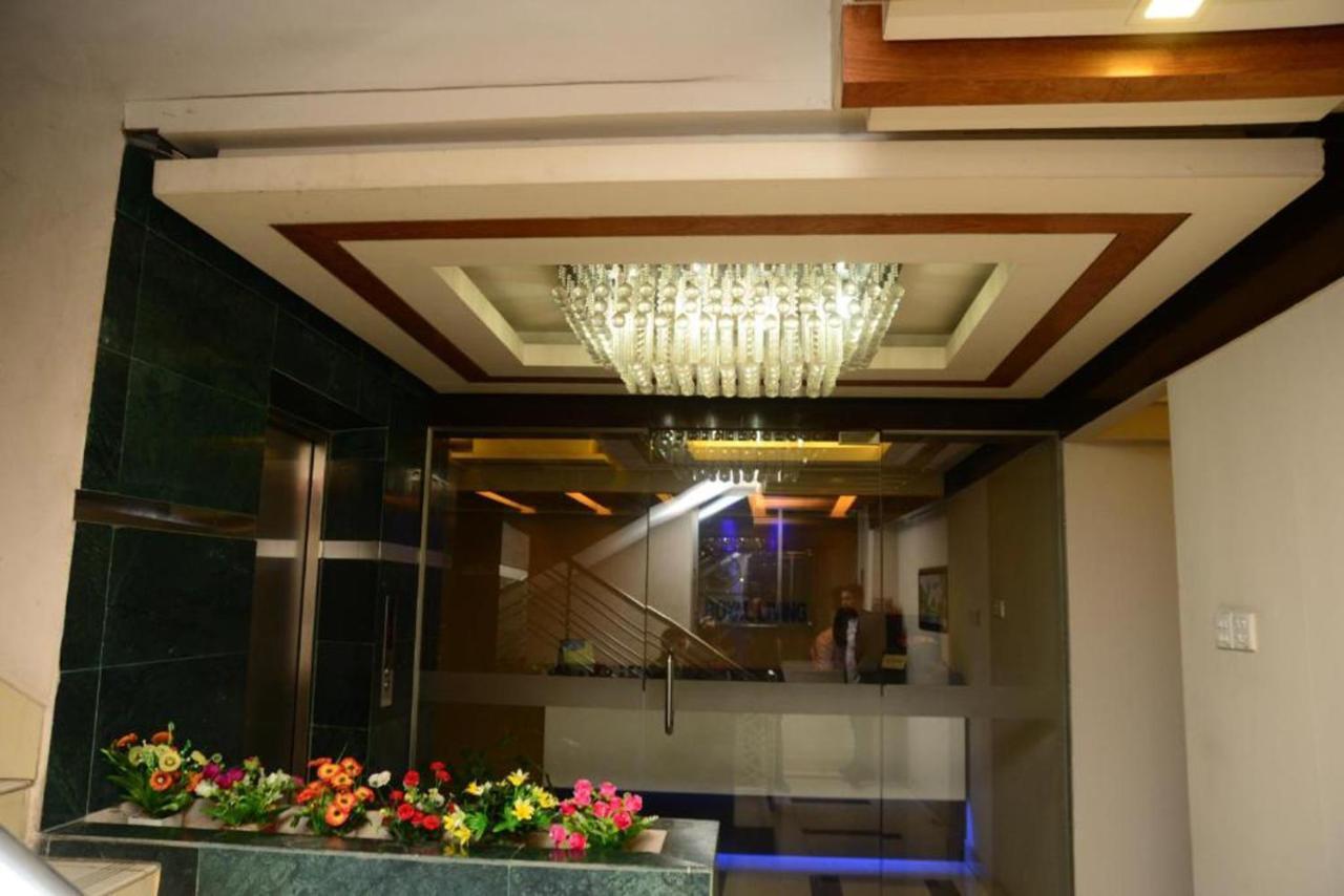 Hotel Royal Living Hotel & Suites Chittagong Dış mekan fotoğraf