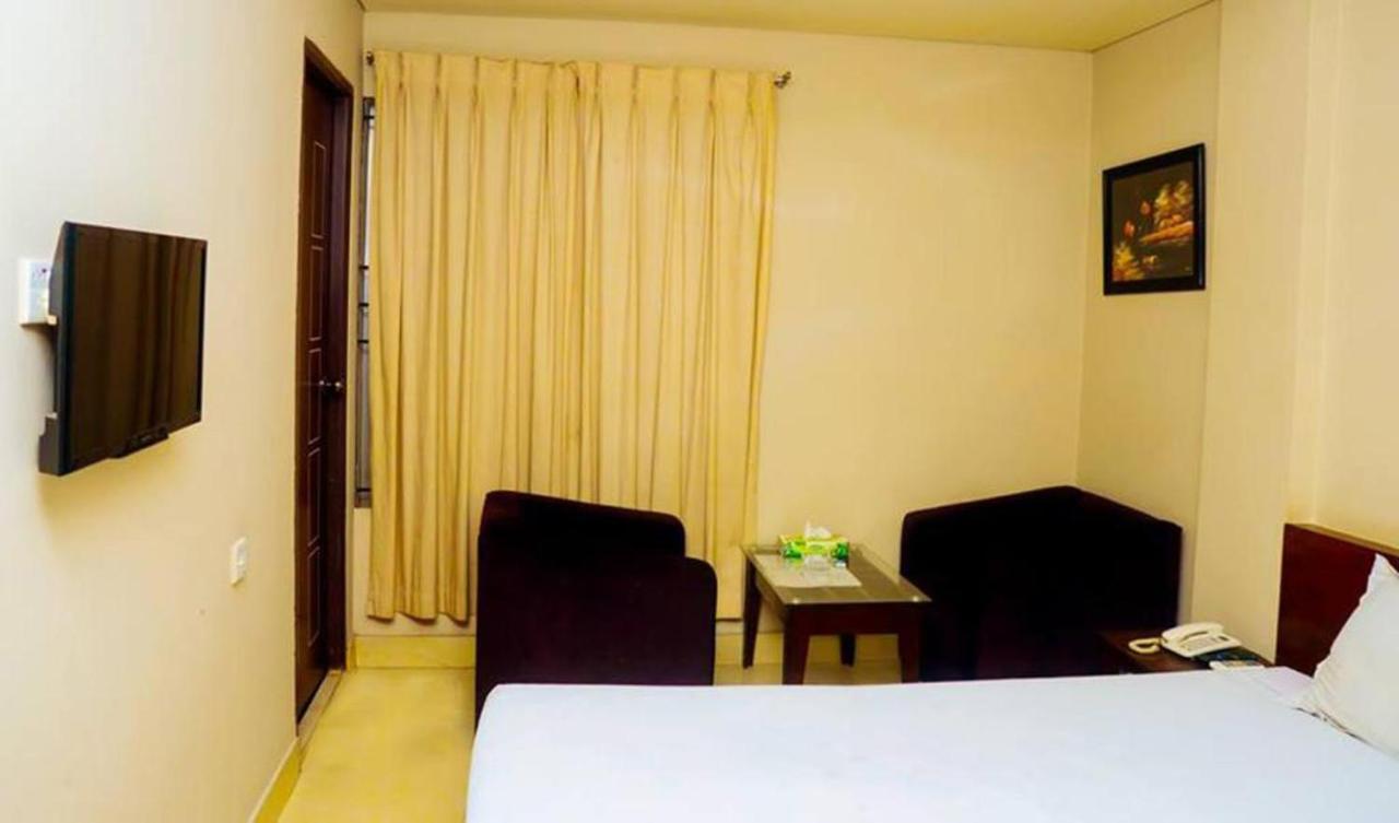 Hotel Royal Living Hotel & Suites Chittagong Dış mekan fotoğraf